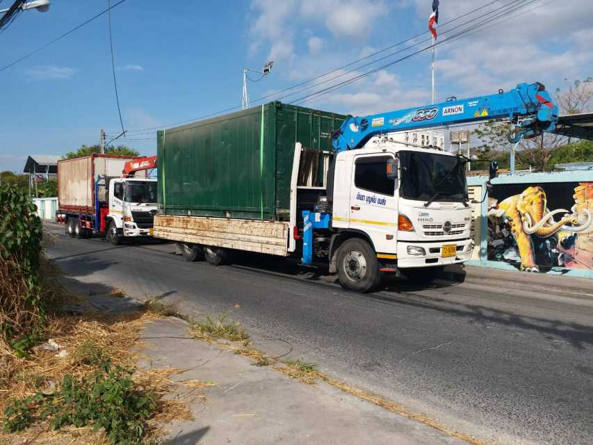 21 - https://คํานึงรถเครนรถเฮี๊ยบรับจ้าง.com | คํานึงรถเฮี๊ยบรับจ้าง - ให้บริการรถเฮียบรับจ้าง เพื่อการขนย้ายสิ่งของต่างๆ ที่มีขนาดใหญ่ ให้บริการอำนวยความสะดวกได้เป็นอย่างดี บริการรถเฮียบรับจ้าง 4 ล้อ ให้เลือกอยู่หลากหลายแบบ เช่น รถเฮี๊ยบรับจ้าง 10 ตัน 3 ตัน 5 ตัน ที่พร้อมรองรับความต้องการของผู้ขนย้ายได้เป็นอย่างดี