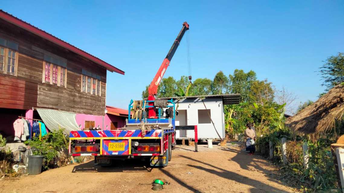 25 - https://คํานึงรถเครนรถเฮี๊ยบรับจ้าง.com | คํานึงรถเฮี๊ยบรับจ้าง - ให้บริการรถเฮียบรับจ้าง เพื่อการขนย้ายสิ่งของต่างๆ ที่มีขนาดใหญ่ ให้บริการอำนวยความสะดวกได้เป็นอย่างดี บริการรถเฮียบรับจ้าง 4 ล้อ ให้เลือกอยู่หลากหลายแบบ เช่น รถเฮี๊ยบรับจ้าง 10 ตัน 3 ตัน 5 ตัน ที่พร้อมรองรับความต้องการของผู้ขนย้ายได้เป็นอย่างดี