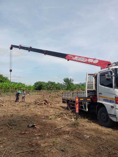 45 - https://คํานึงรถเครนรถเฮี๊ยบรับจ้าง.com | คํานึงรถเฮี๊ยบรับจ้าง - ให้บริการรถเฮียบรับจ้าง เพื่อการขนย้ายสิ่งของต่างๆ ที่มีขนาดใหญ่ ให้บริการอำนวยความสะดวกได้เป็นอย่างดี บริการรถเฮียบรับจ้าง 4 ล้อ ให้เลือกอยู่หลากหลายแบบ เช่น รถเฮี๊ยบรับจ้าง 10 ตัน 3 ตัน 5 ตัน ที่พร้อมรองรับความต้องการของผู้ขนย้ายได้เป็นอย่างดี